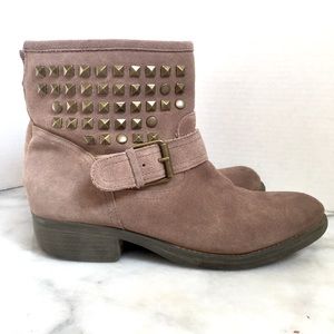Steve Madden Taupe Suede OUTTLAWW Booties Size 8.5